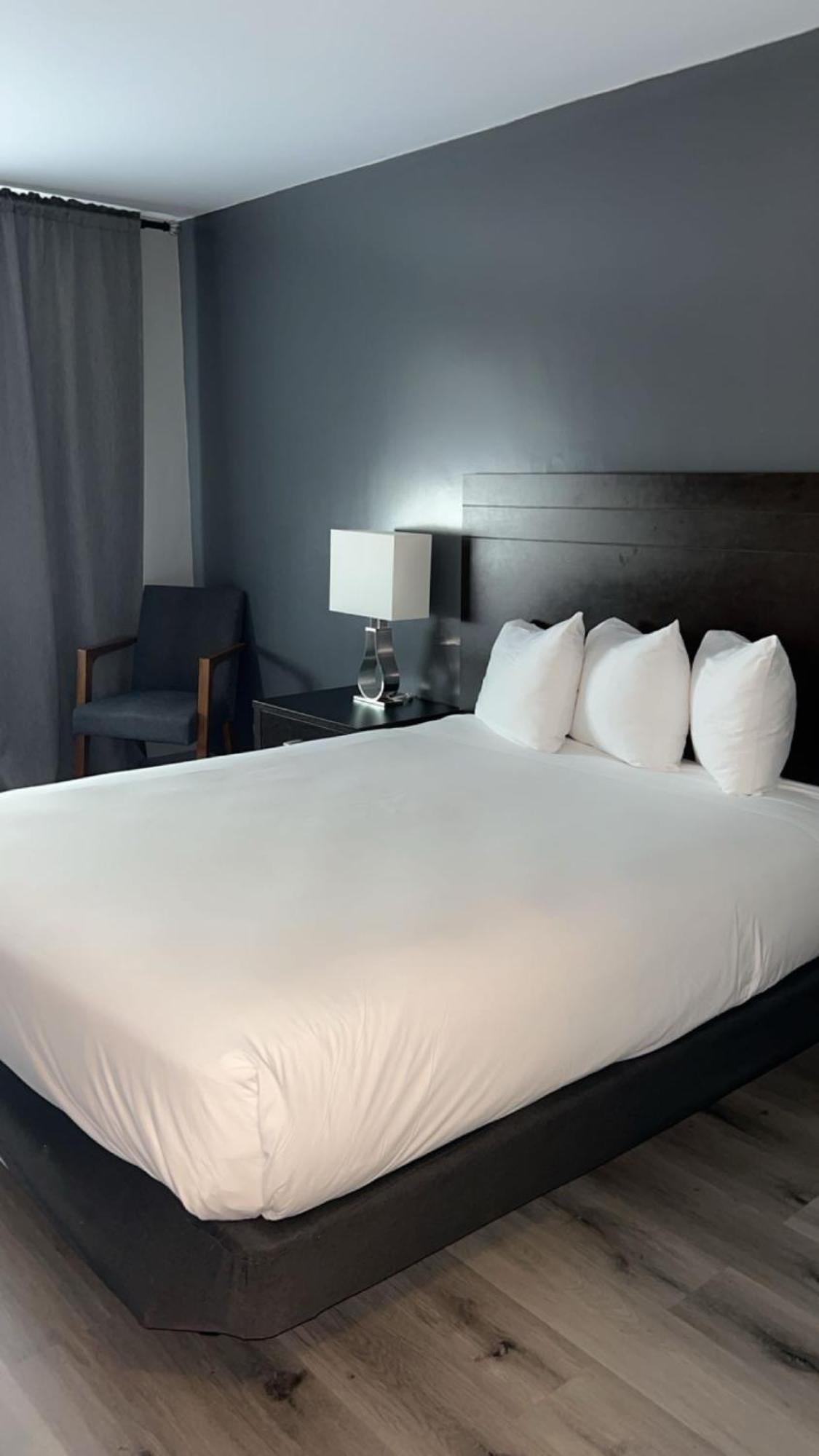 Hotel Newstar Montreal Ngoại thất bức ảnh